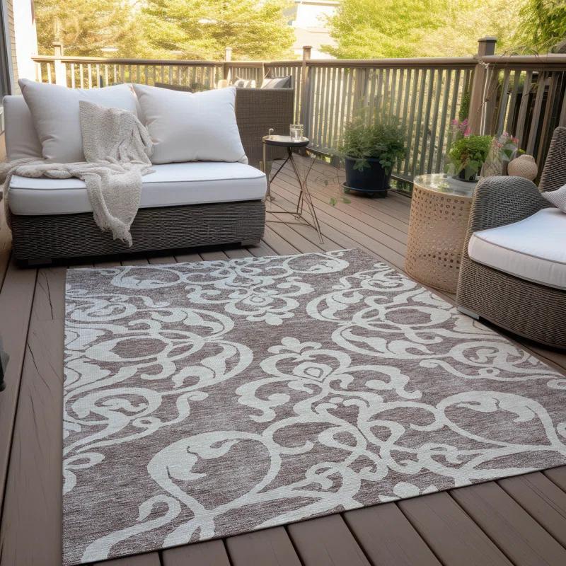 Chayden Washable Damask Indoor / Outdoor Rug
