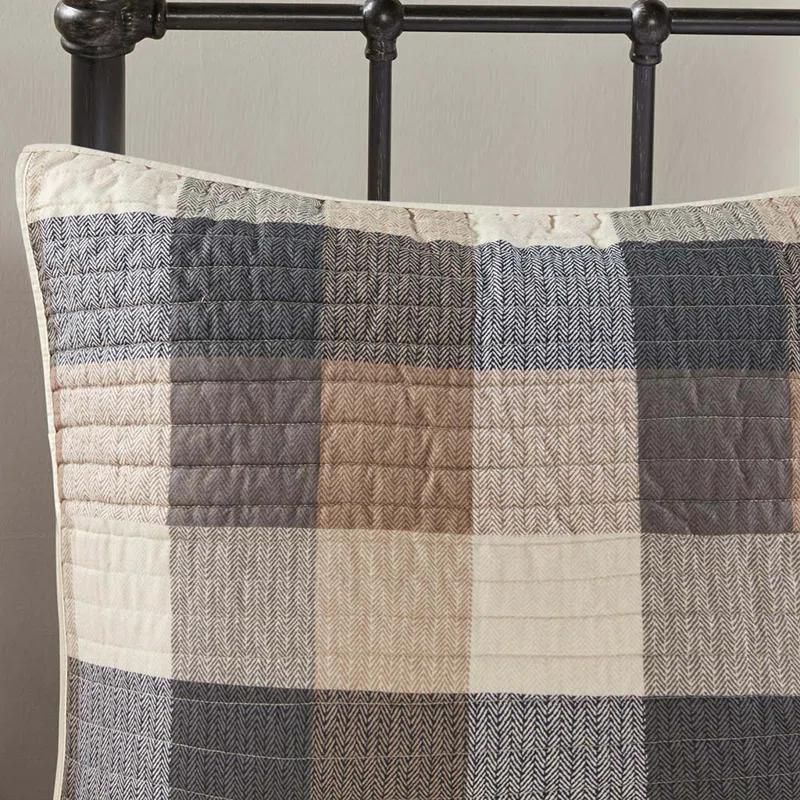 Madison Park Ridge 6 Piece Printed Herringbone Quilt Set with Throw Pillows