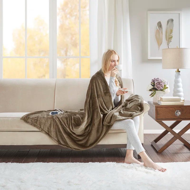 Beautyrest Heated Plush Oversized Throw