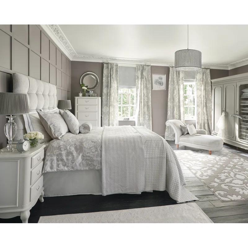 Laura Ashley Laura Ashley Mayhew Light Gray/White Area Rug