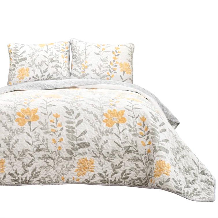 Lush Decor Aprile Microfiber Reversible Traditional 3 Piece Quilt Set