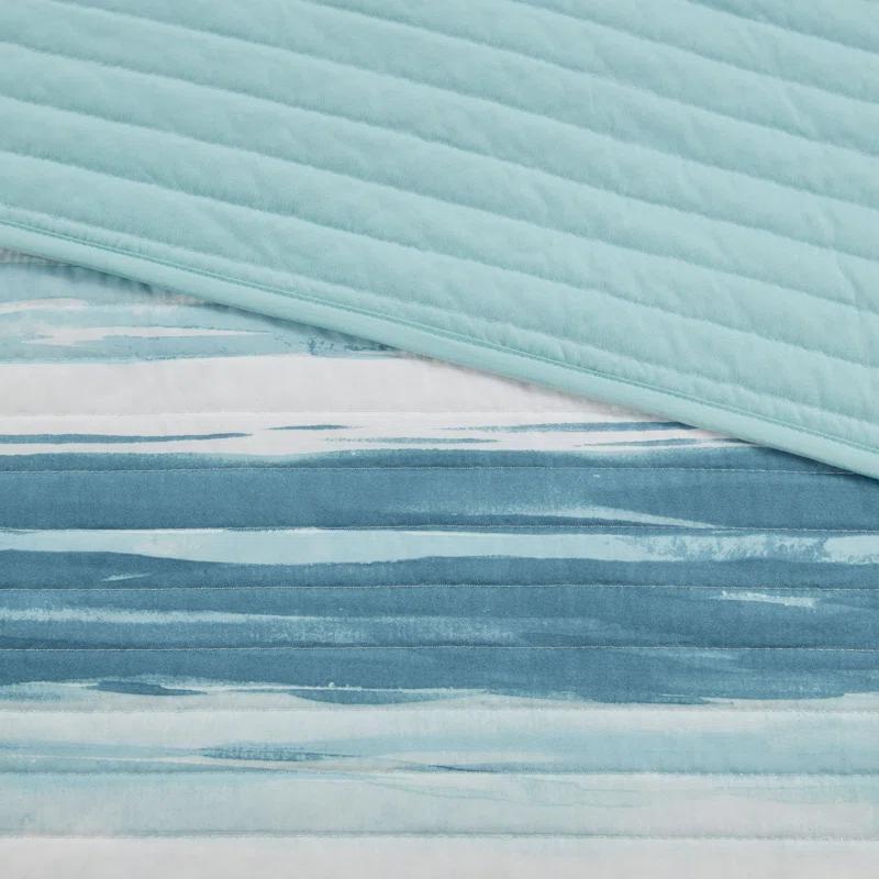 Madison Park Marina 6 Piece Printed Quilt Set with Throw Pillows