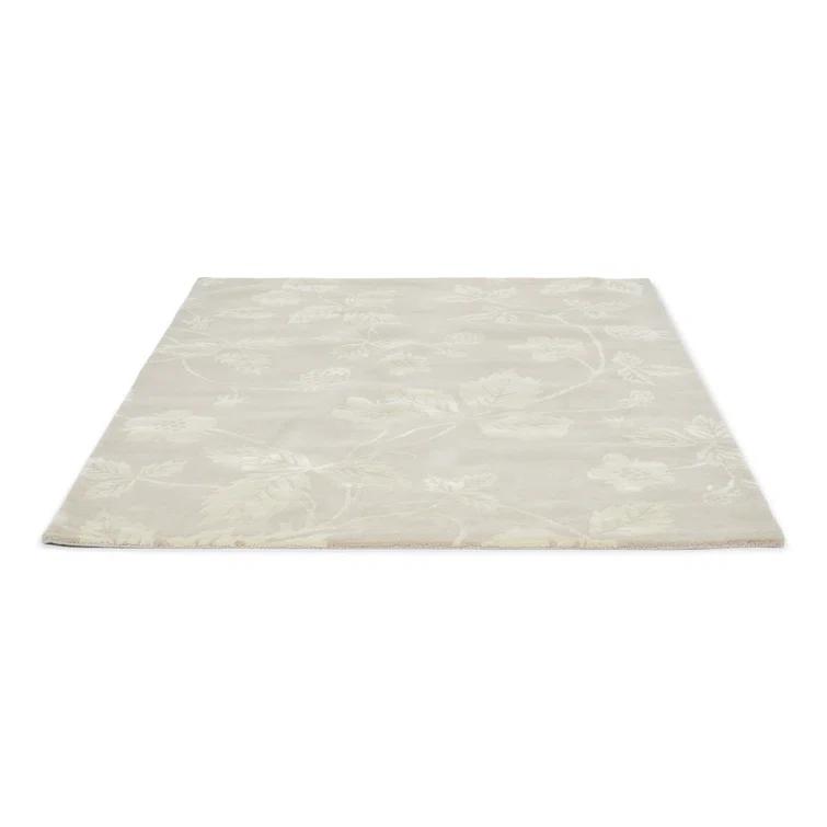 Wedgwood Floral Handmade Tufted Cream/Beige Area Rug