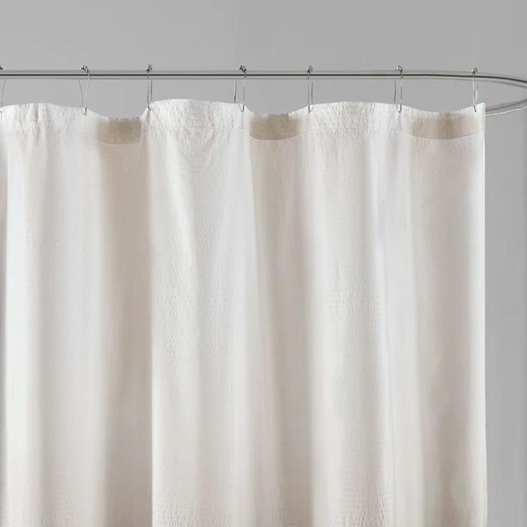 Madison Park Ara Ombre Printed Seersucker Single Shower Curtain