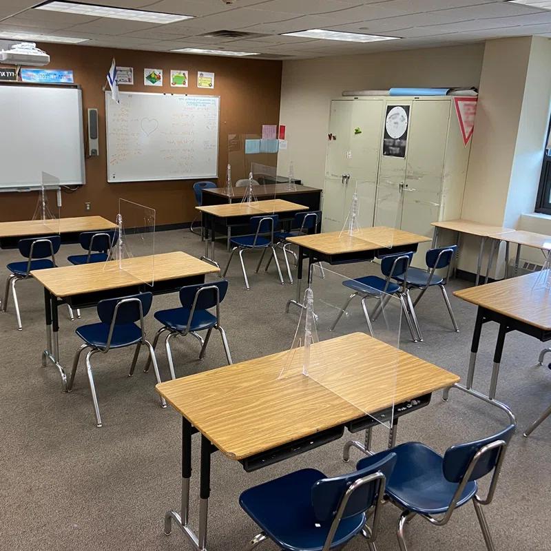 Azar Displays 23.5" x 31.5" Single Leg Partition PLEXIGLASS Shield, 2- Pack (Set of 2)