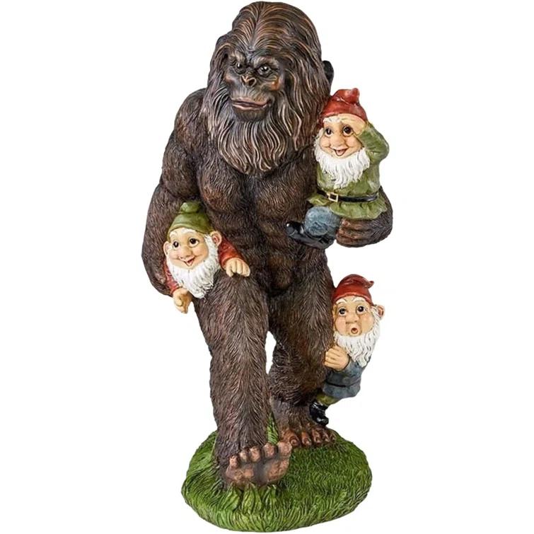 Design Toscano Schlepping the Garden Gnomes Bigfoot Statue