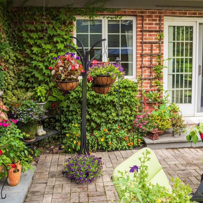 Red Barrel Studio® Bowersock Metal Weather Resistant Plant Stand