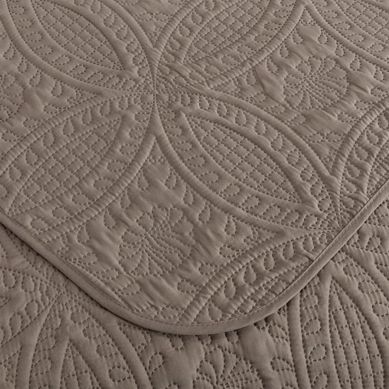 Austin Standard Geometric Shapes Coverlet Set