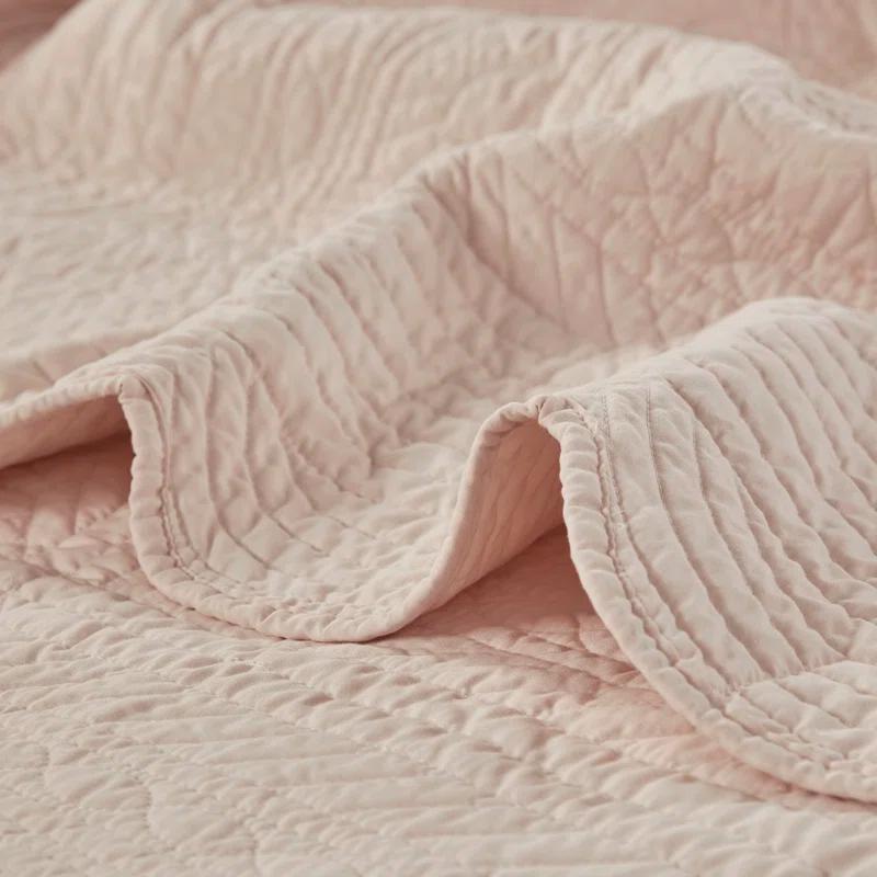 Madison Park Tuscany Scalloped Edge Quilt Set