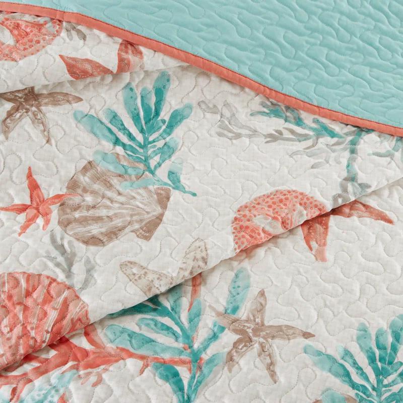Madison Park Pebble Beach Cotton Sateen 210 TC Reversible 6 Piece Quilt Set with Throw Pillows