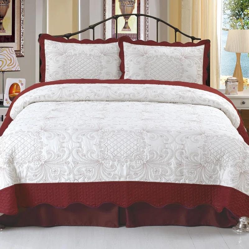 Juliette Classic Embroidered Twin Quilt with Pillow Sham - Machine Washable Lightweight Bedding