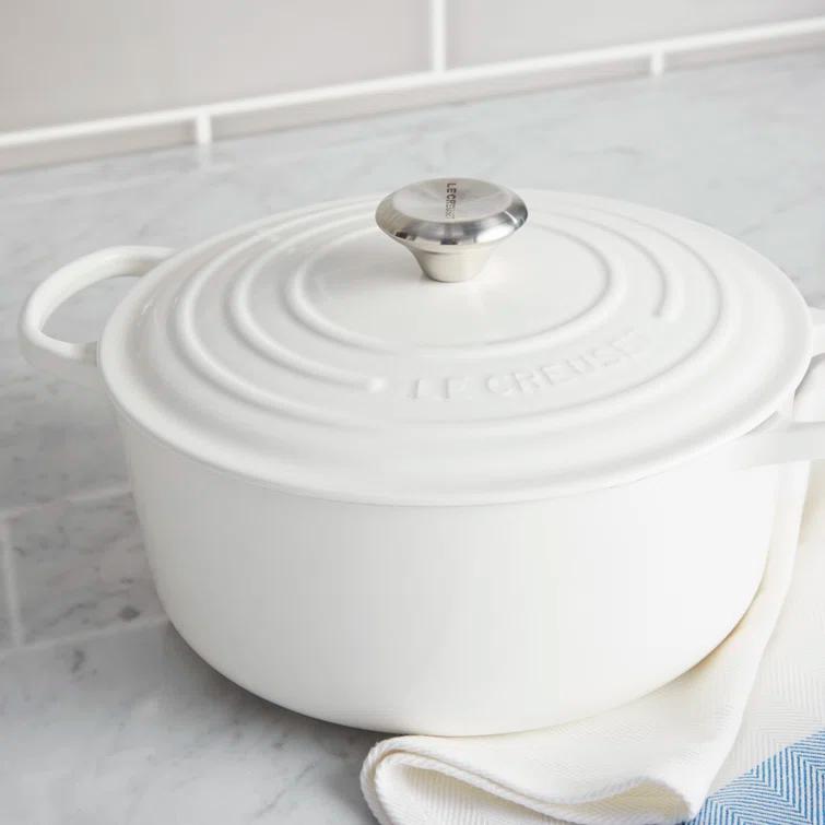 Le Creuset Signature Enameled Cast Iron Round Dutch Oven with Lid