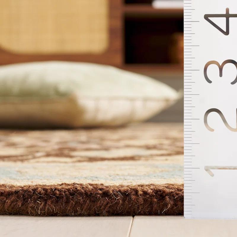 Safavieh Hand Tufted Wool Oriental Rug