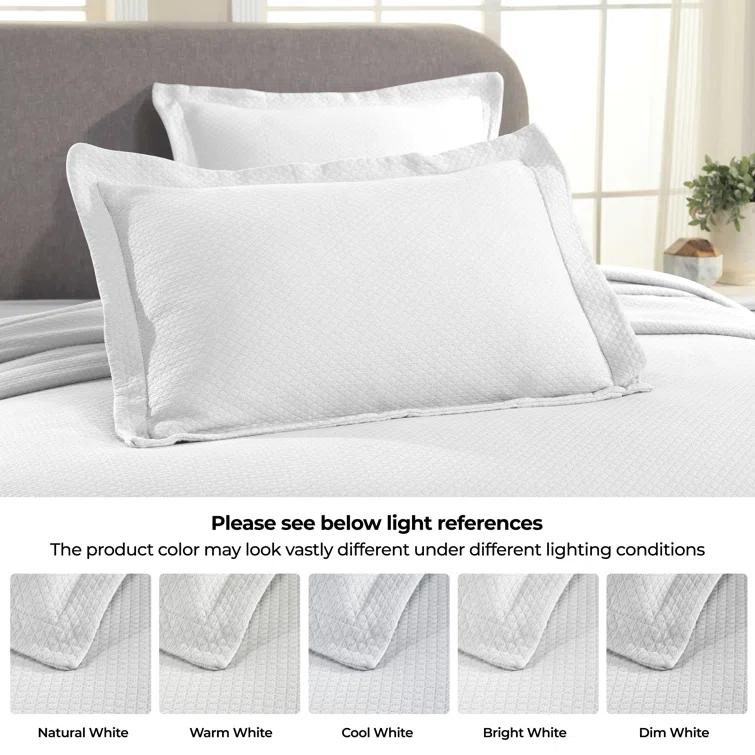 Superior Superior Solitaire Waffled Matelassé Bedspread Set with Shams