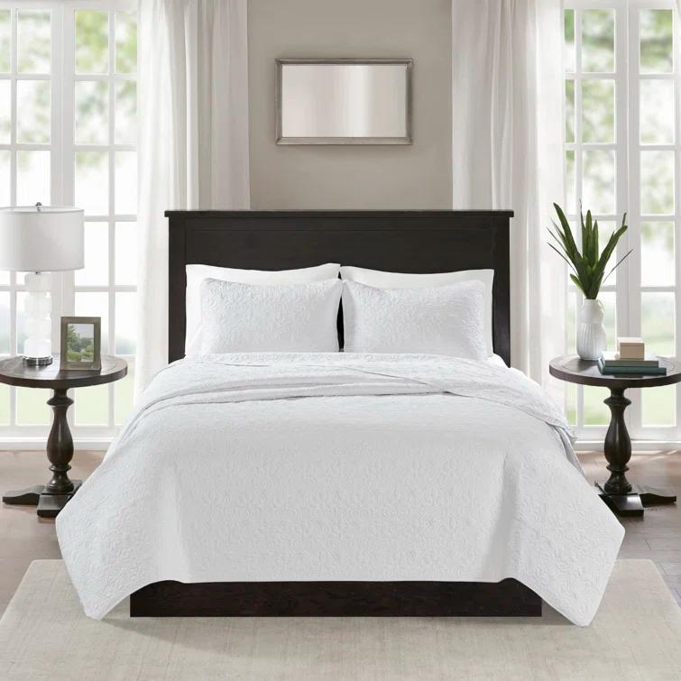 Madison Park Quebec Reversible Quilt Set