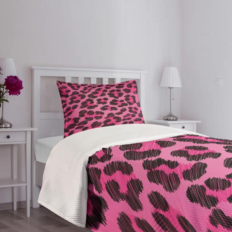 Ambesonne Ambesonne Teen Room Bedspread Set Vibrant Leopard Skin Magenta and Black