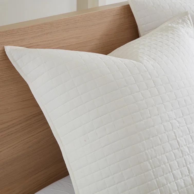 Intelligent Design Brooklyn Cotton Jacquard Comforter Set with Euro Shams and Throw Pillows