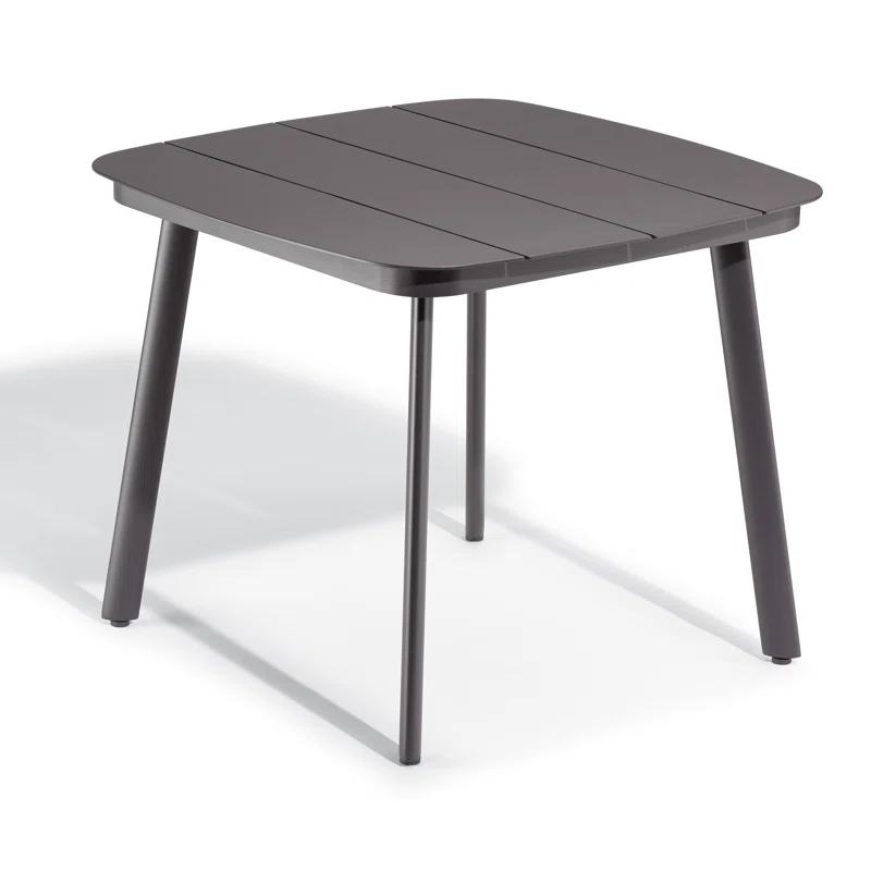 Oxford Garden Eiland Powder Coated Aluminum Outdoor Dining Table