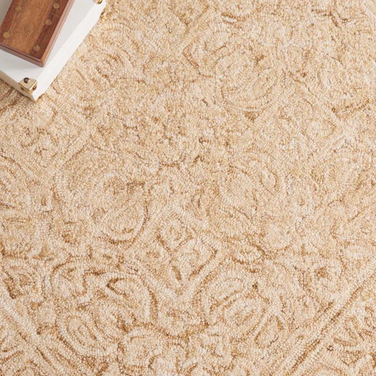 Safavieh Dip Dye Hand Tufted Wool/Cotton Oriental Rug in Ivory/Gold