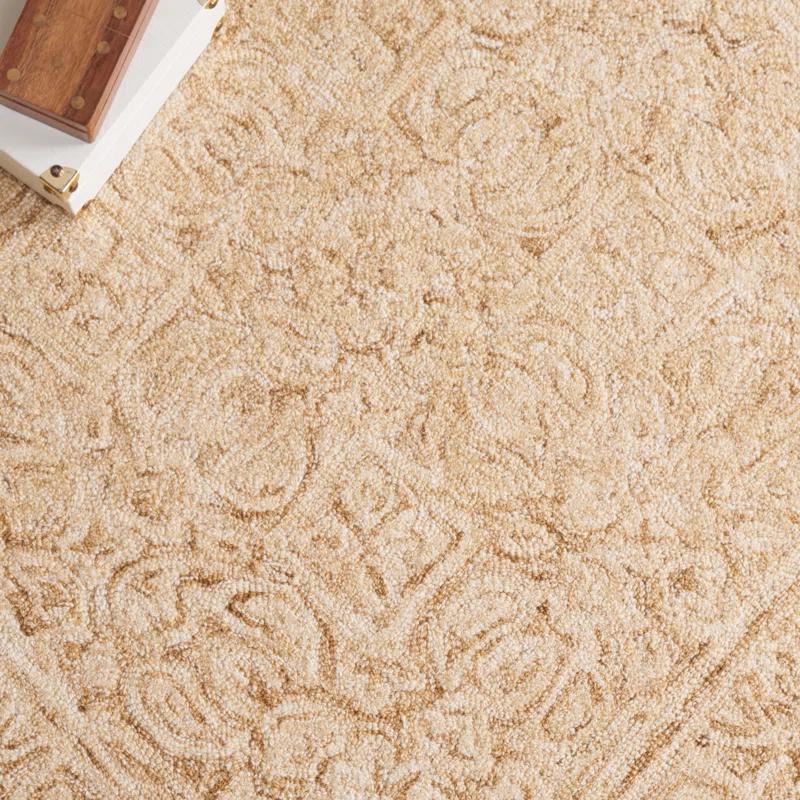 Safavieh Dip Dye Hand Tufted Wool/Cotton Oriental Rug in Ivory/Gold