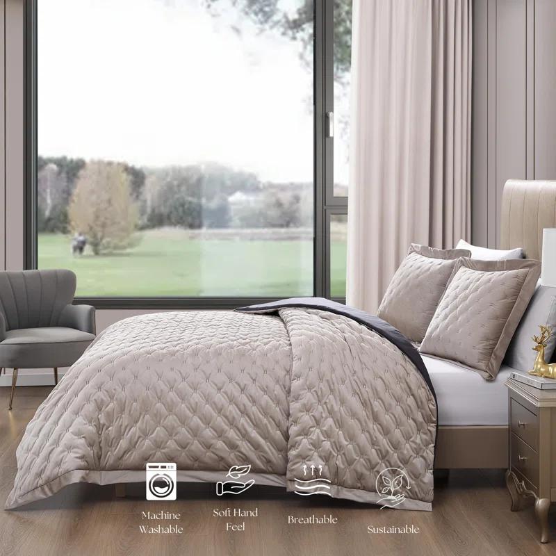 BeBeJan Bebejan 3 Piece Velvet Comforter Set