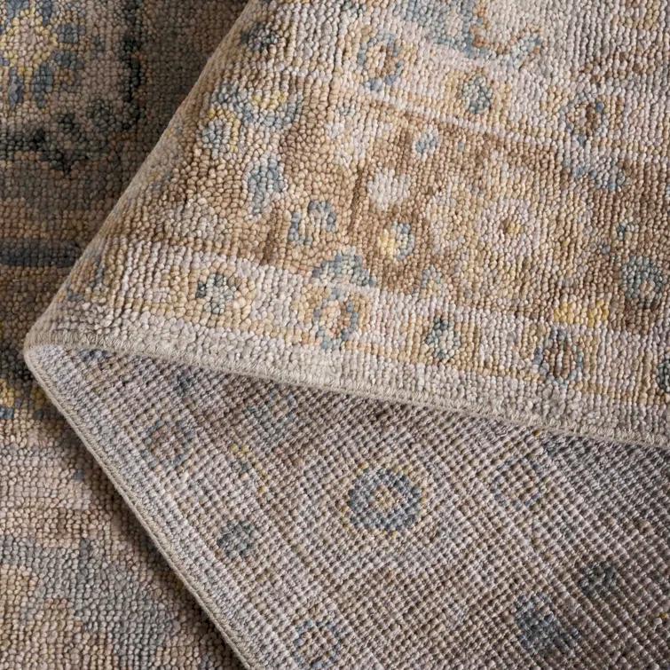 Safavieh Samarkand Hand Knotted Wool/Cotton Oriental Rug in Gold/Gray