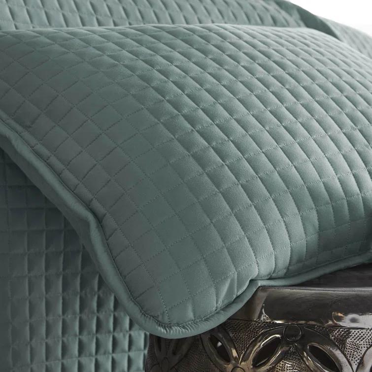 SouthShore Fine Linens Vilano Springs ® Oversized, light-weight Hotel Quality Quilt Set with matching shams