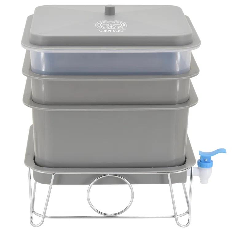 Arcadia Garden Products 4 Gallons Plastic Worm Bin with Latching Lid