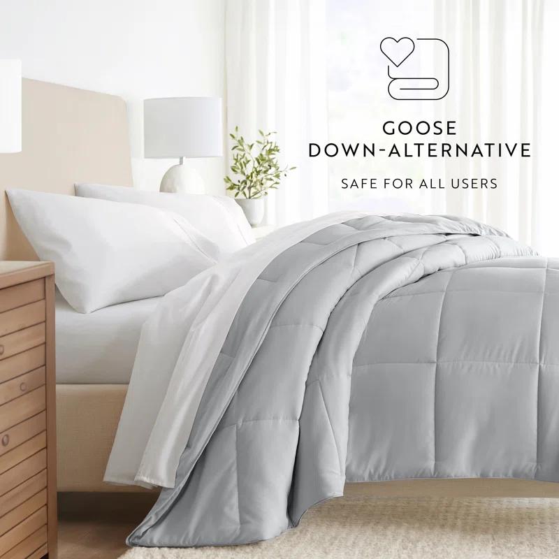 Becky Cameron Becky Cameron Lightweight All Season Down Alternative Comforter