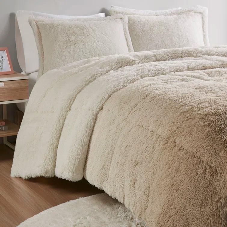 Intelligent Design Malea Shaggy Faux Fur Comforter Mini Set
