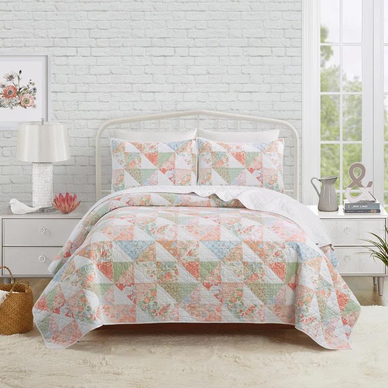 Modern Heirloom Coventry Floral Patchwork Printed Quilt Set
