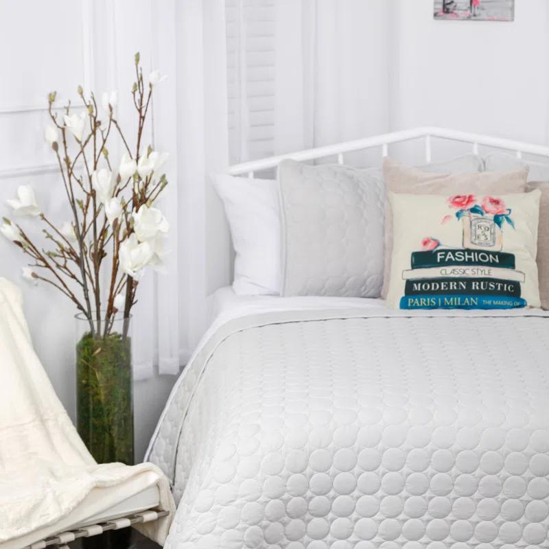 SouthShore Fine Linens Southshore Fine Linens Lightweight Oversized Reversible Quilt Set with shams