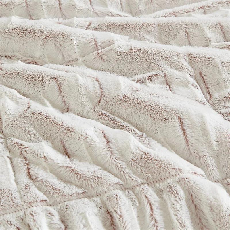 Madison Park Gia Back Print Long Fur Comforter Mini Set