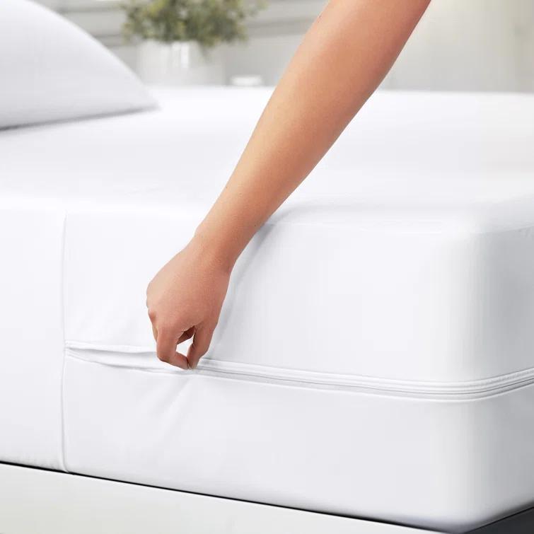 IEnjoy Home Waterproof Zipper Mattress Protector Case Pack
