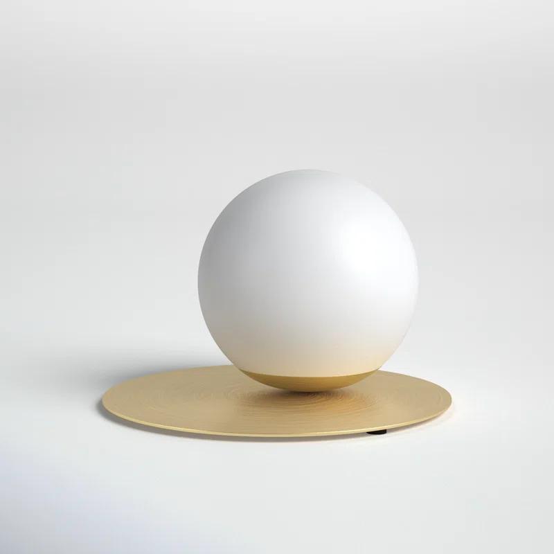 Grenache Metal Globe Lamp