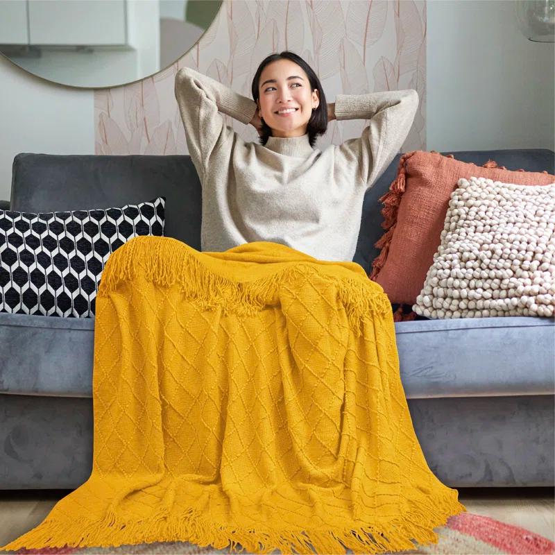 Pavilia Throw Blanket