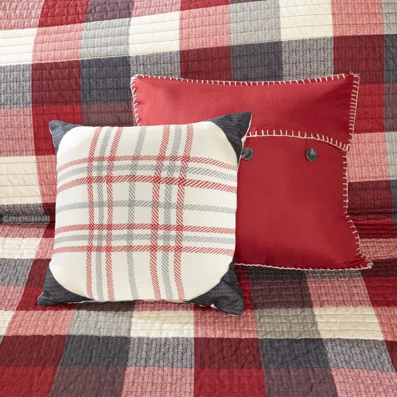 Madison Park Ridge 6 Piece Printed Herringbone Quilt Set with Throw Pillows