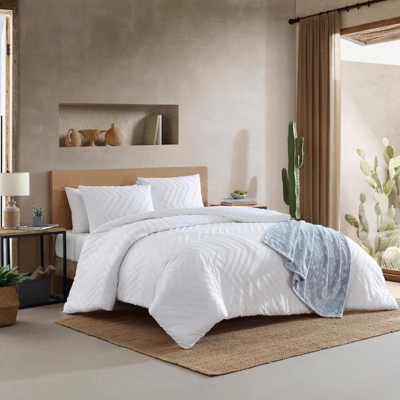 Wrangler Wrangler Prarie Zig Zag White Reversible Comforter Bonus Set