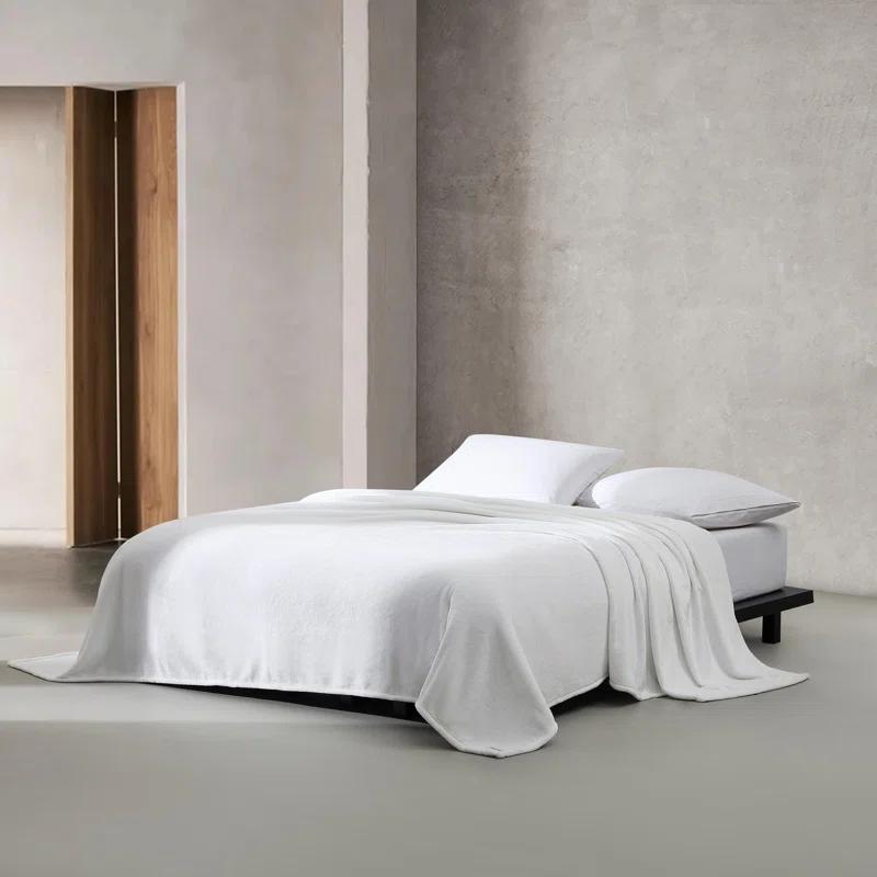 Calvin Klein Calvin Klein Core Plush Solid Reversible Blanket