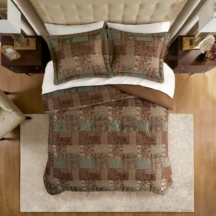 Croscill Croscill Galleria 4 Piece Chenille Jacquard Comforter Set
