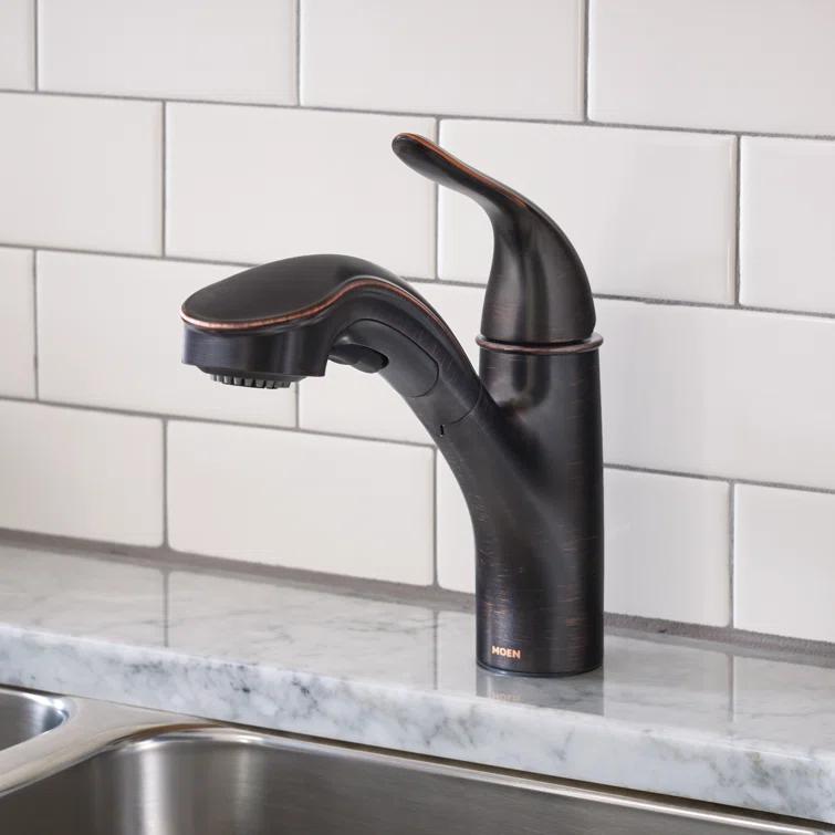Moen Moen Brecklyn Single-Handle Pull-Out Sprayer Kitchen Faucet with Power Clean Technology 87557BRB