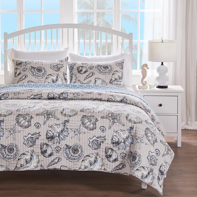 Greenland Home Fashions Cruz Reversible Seashell and Starfish Quilt Set