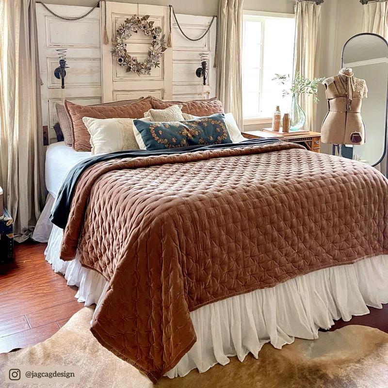 Stella Faux Silk Velvet Classic Chic Modern Rustic Romantic Western 1 Piece Quilt