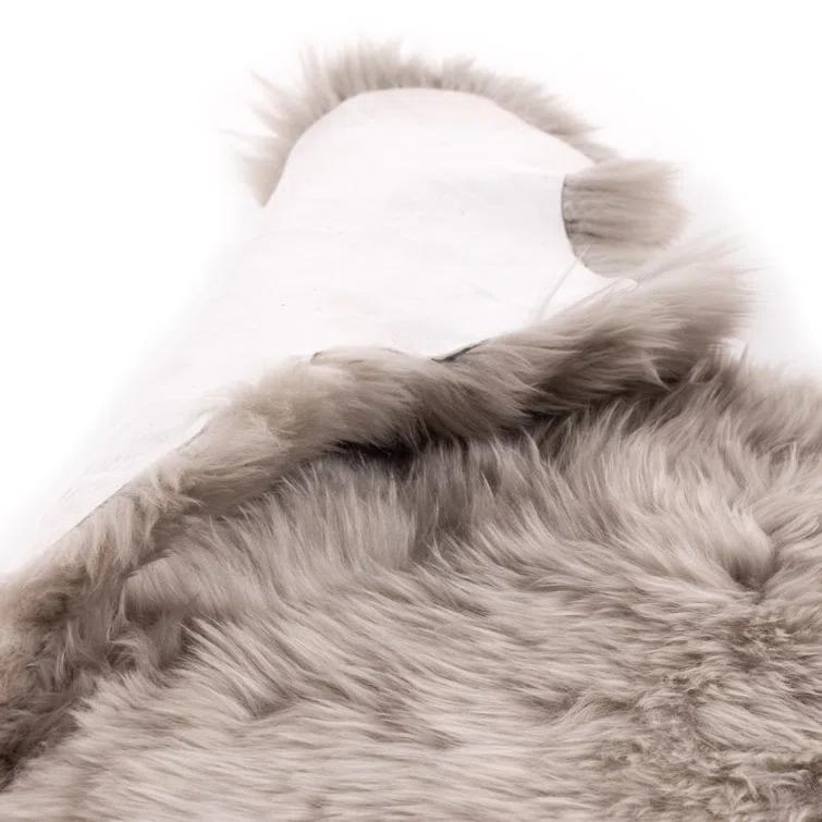 Vale Ombre Sheepskin Throw - Gray