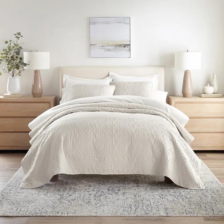 Becky Cameron Becky Cameron Elegant Floral Stitching Quilt Set