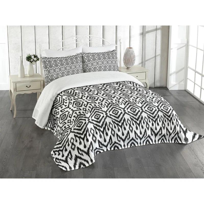 Ambesonne Bohemian Bedspread Set 3 Pcs Scribble Ikat Art King White and Charcoal Grey