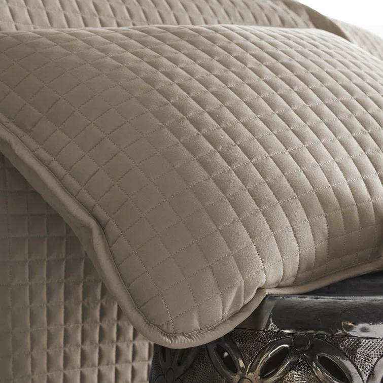 SouthShore Fine Linens Vilano Springs ® Oversized, light-weight Hotel Quality Quilt Set with matching shams