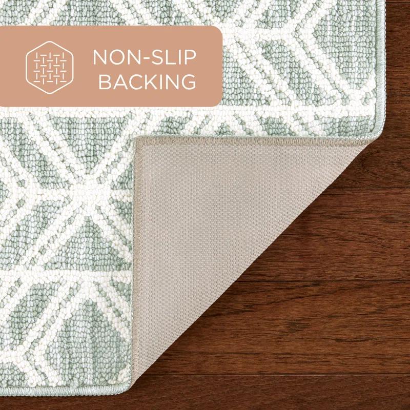 Town & Country Living TOWN & COUNTRY EVERYDAY Walker Modern Diamond Everwash Non-Slip Backing Kitchen Mat