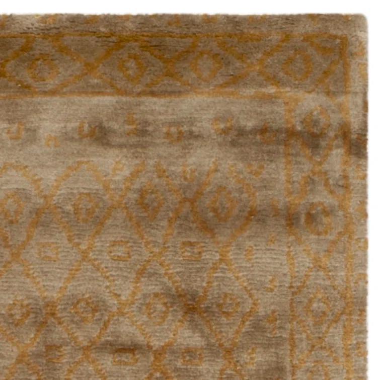 Safavieh Tibetan Hand Knotted Wool Pile Rug