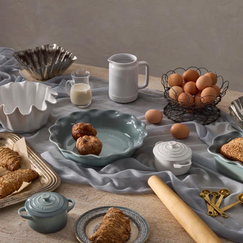 Le Creuset Le Creuset Stoneware 9" Pie Dish